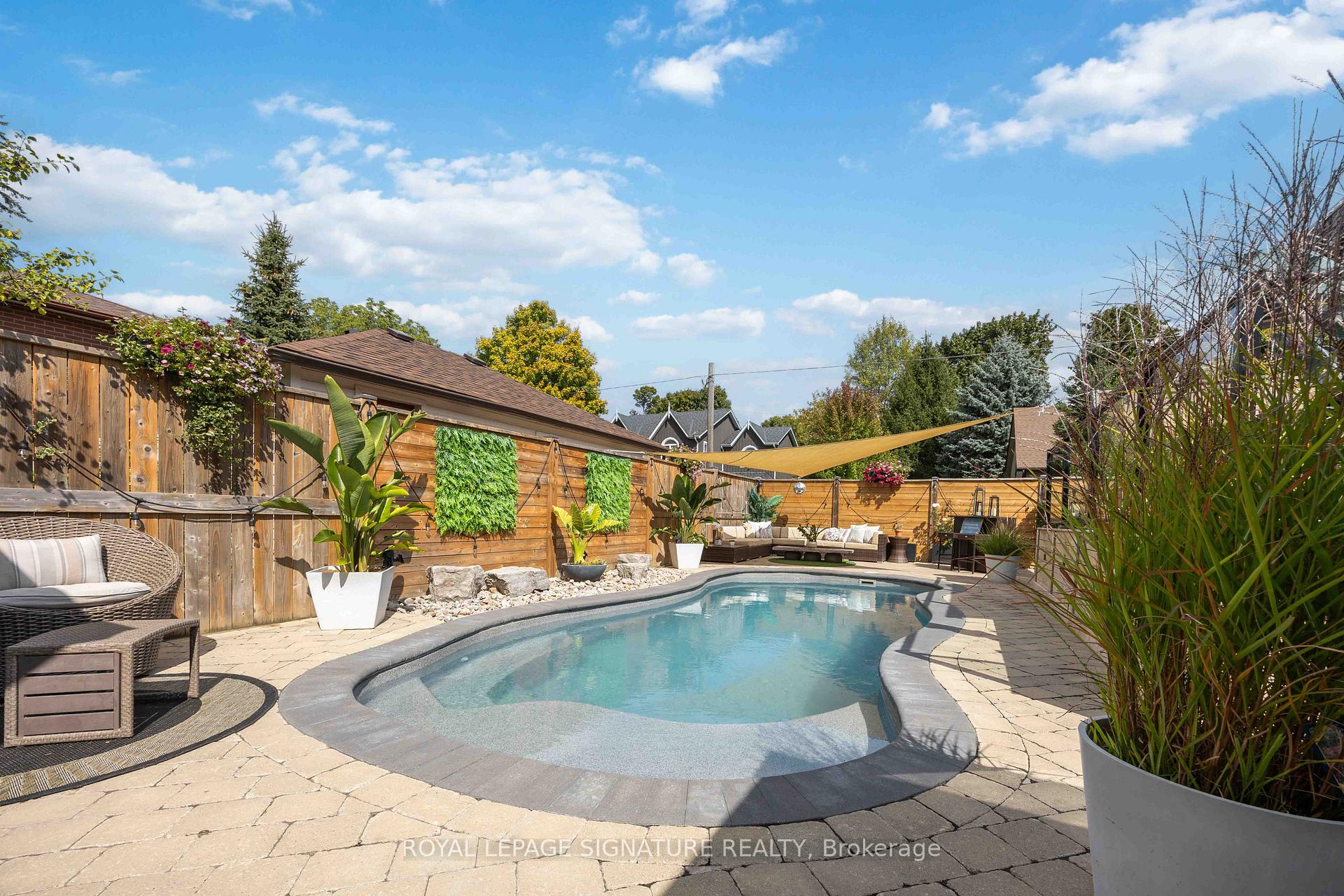 Photo 37 of 213 Second Street, Whitchurch-Stouffville, Stouffville — HOMEH
