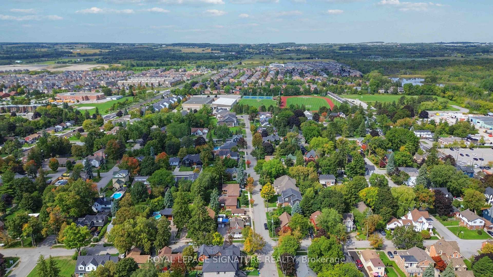 Photo 44 of 213 Second Street, Whitchurch-Stouffville, Stouffville — HOMEH