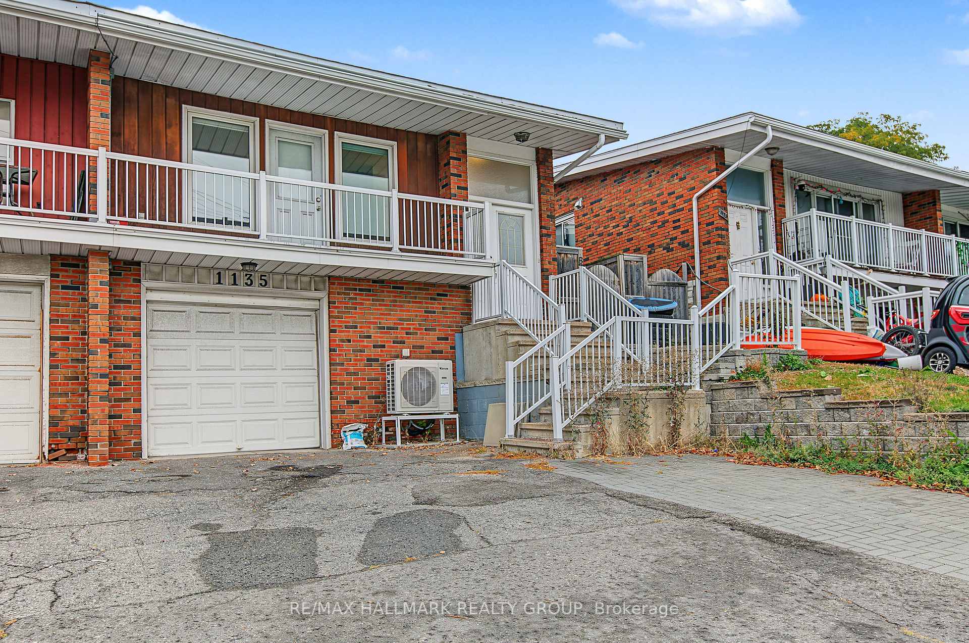 Photo 2 of Unit Unit A (upper unit), 1135 Maitland Avenue, Ottawa, Copeland Park — HOMEH