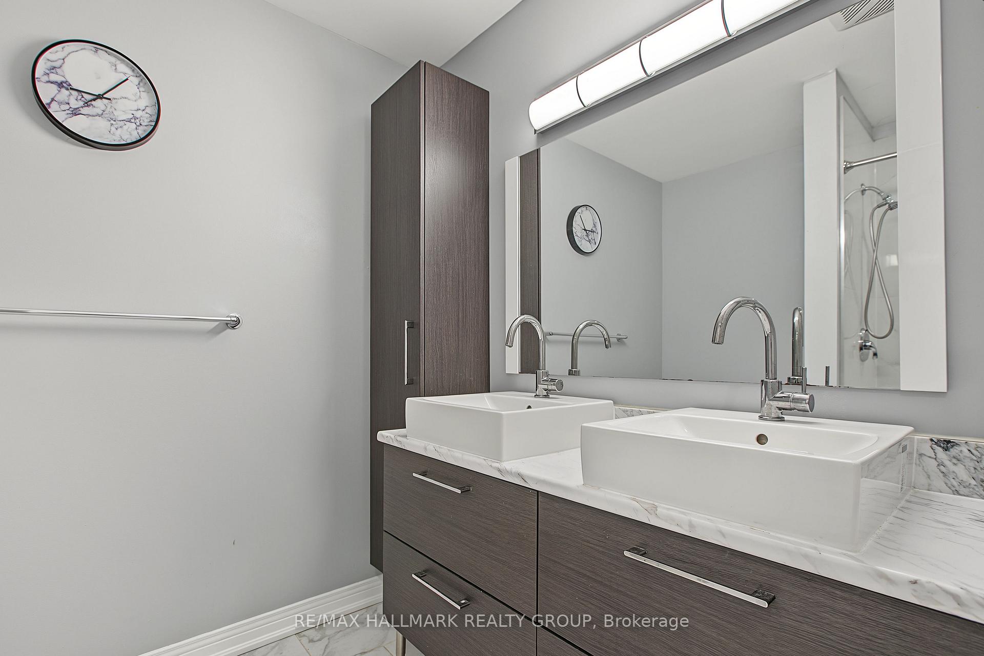 Photo 13 of Unit Unit A (upper unit), 1135 Maitland Avenue, Ottawa, Copeland Park — HOMEH