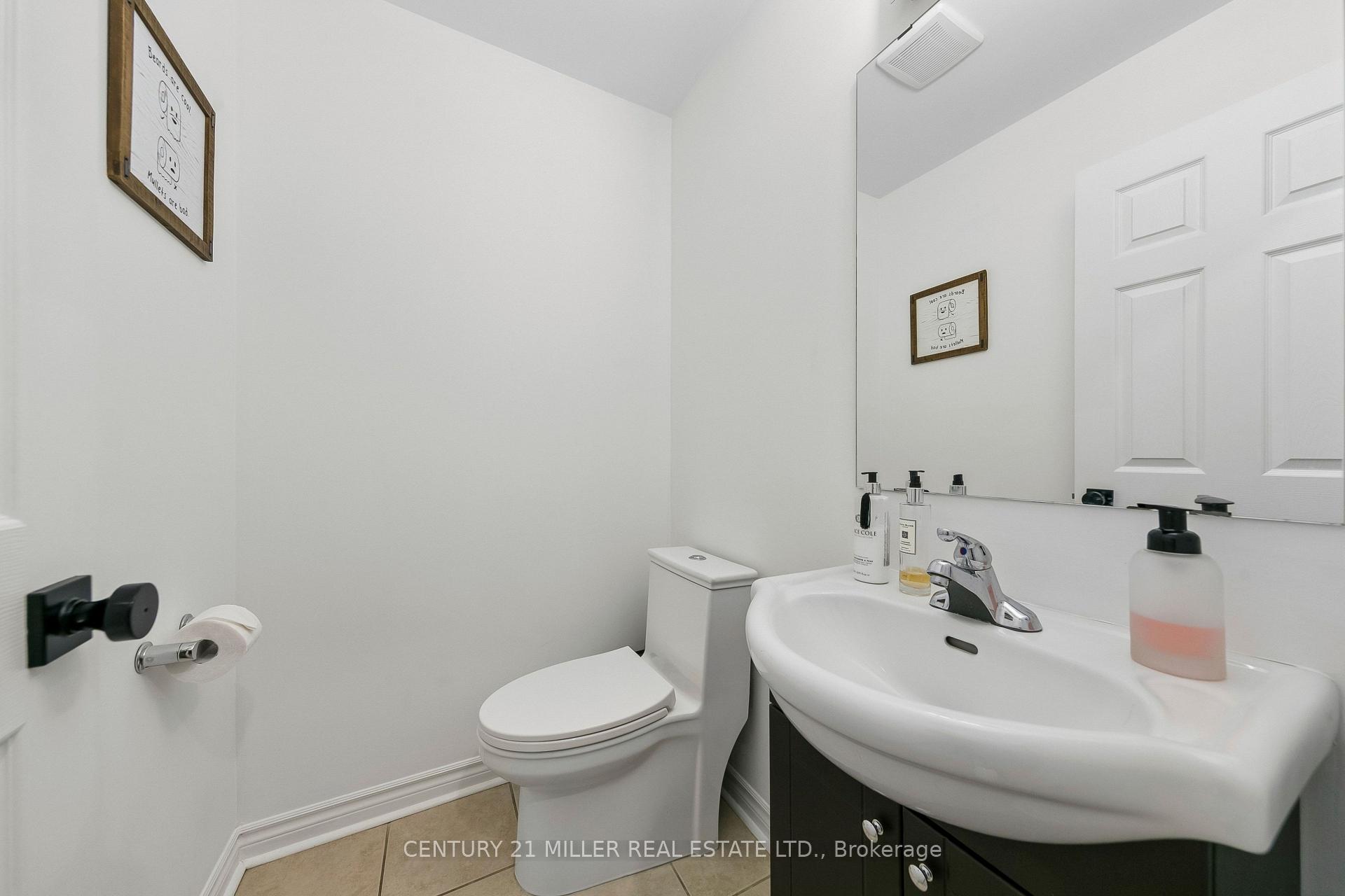 Photo 7 of Unit 37, 300 Ravineview Way, Oakville, Wedgewood Creek — HOMEH