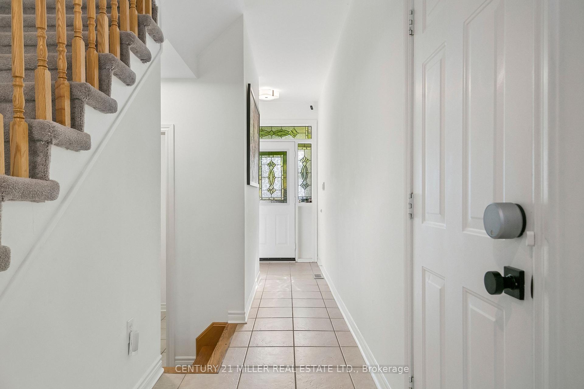 Photo 6 of Unit 37, 300 Ravineview Way, Oakville, Wedgewood Creek — HOMEH