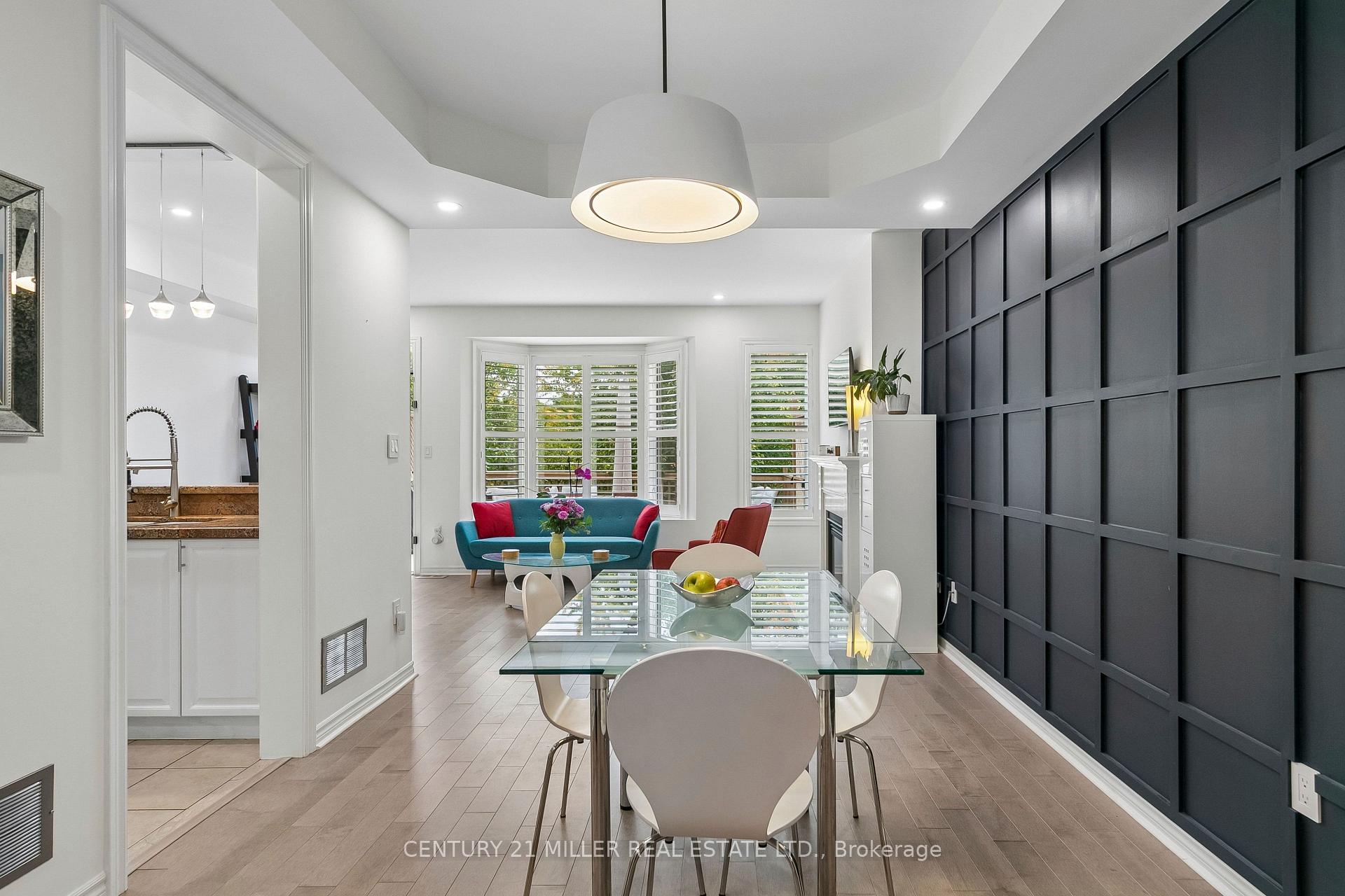 Photo 8 of Unit 37, 300 Ravineview Way, Oakville, Wedgewood Creek — HOMEH