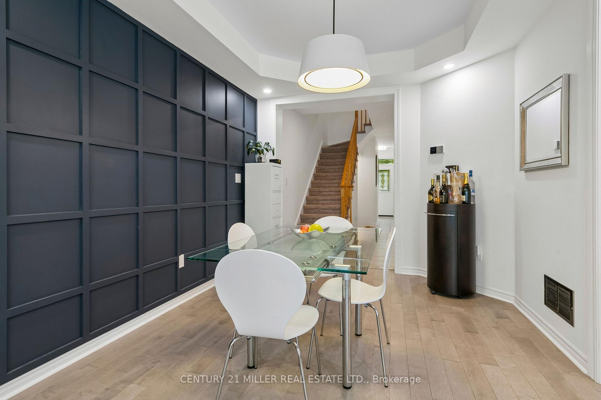 Photo 9 of Unit 37, 300 Ravineview Way, Oakville, Wedgewood Creek — HOMEH