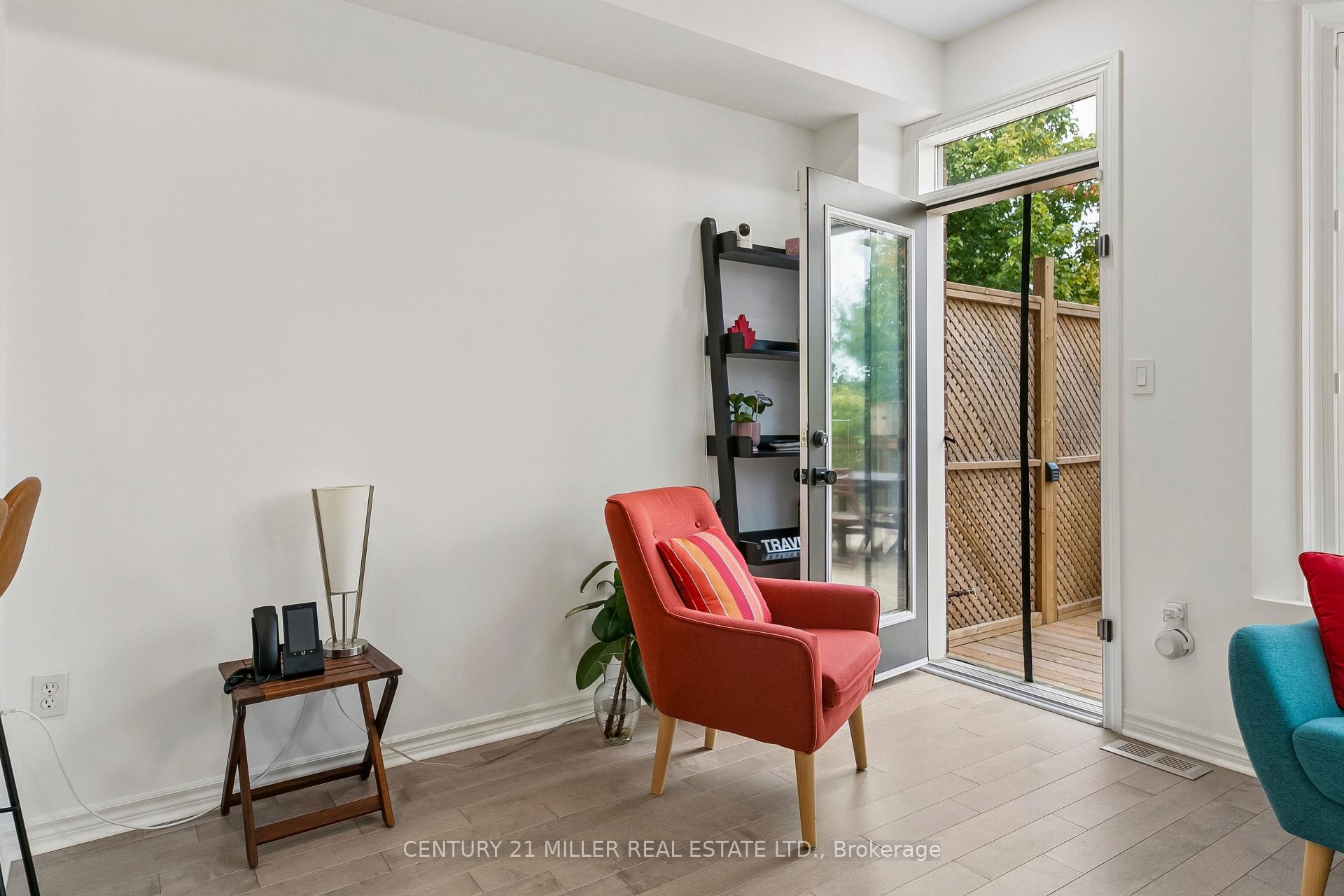 Photo 16 of Unit 37, 300 Ravineview Way, Oakville, Wedgewood Creek — HOMEH