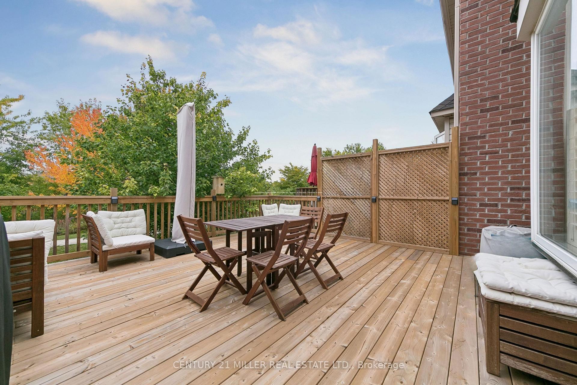 Photo 17 of Unit 37, 300 Ravineview Way, Oakville, Wedgewood Creek — HOMEH