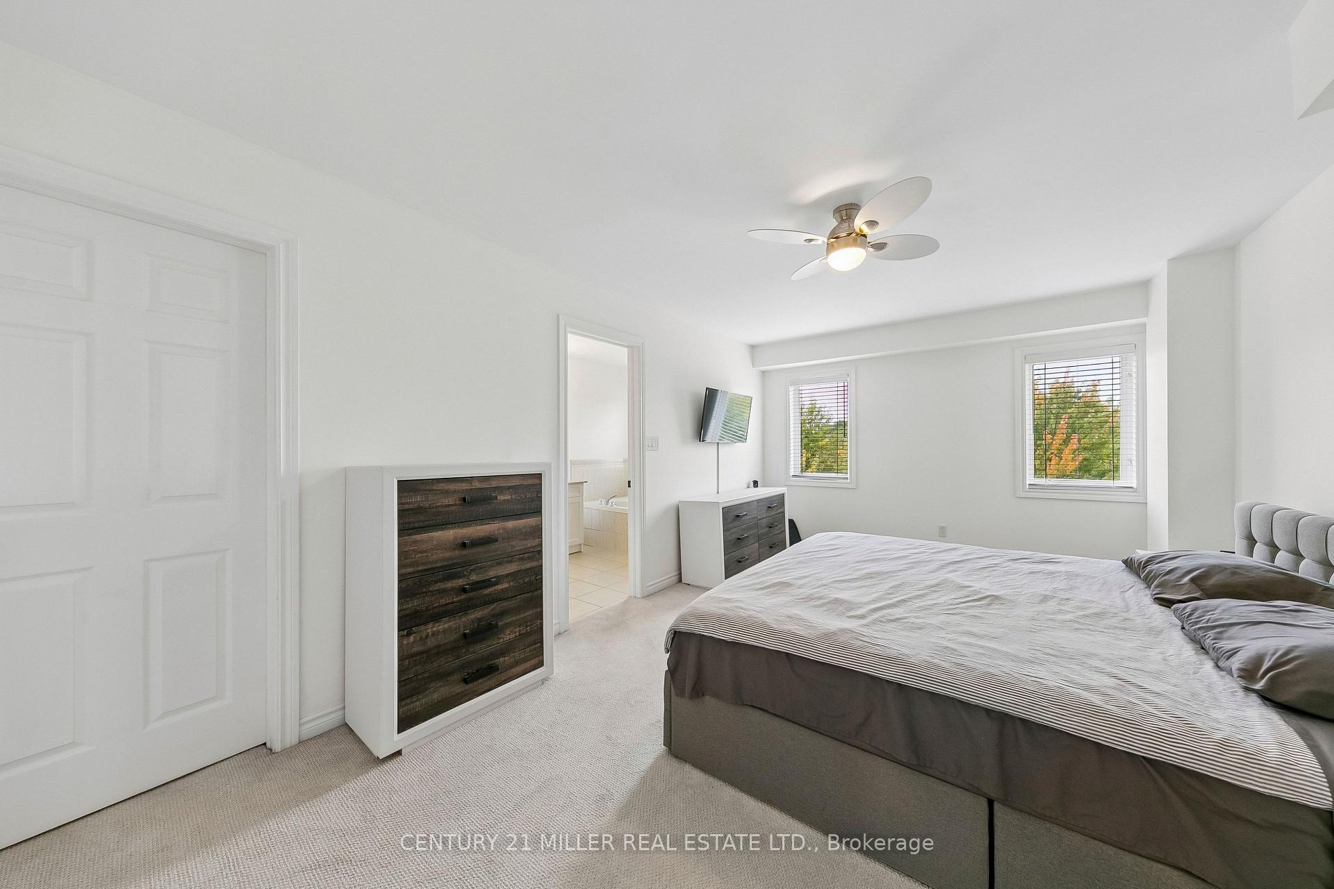 Photo 27 of Unit 37, 300 Ravineview Way, Oakville, Wedgewood Creek — HOMEH