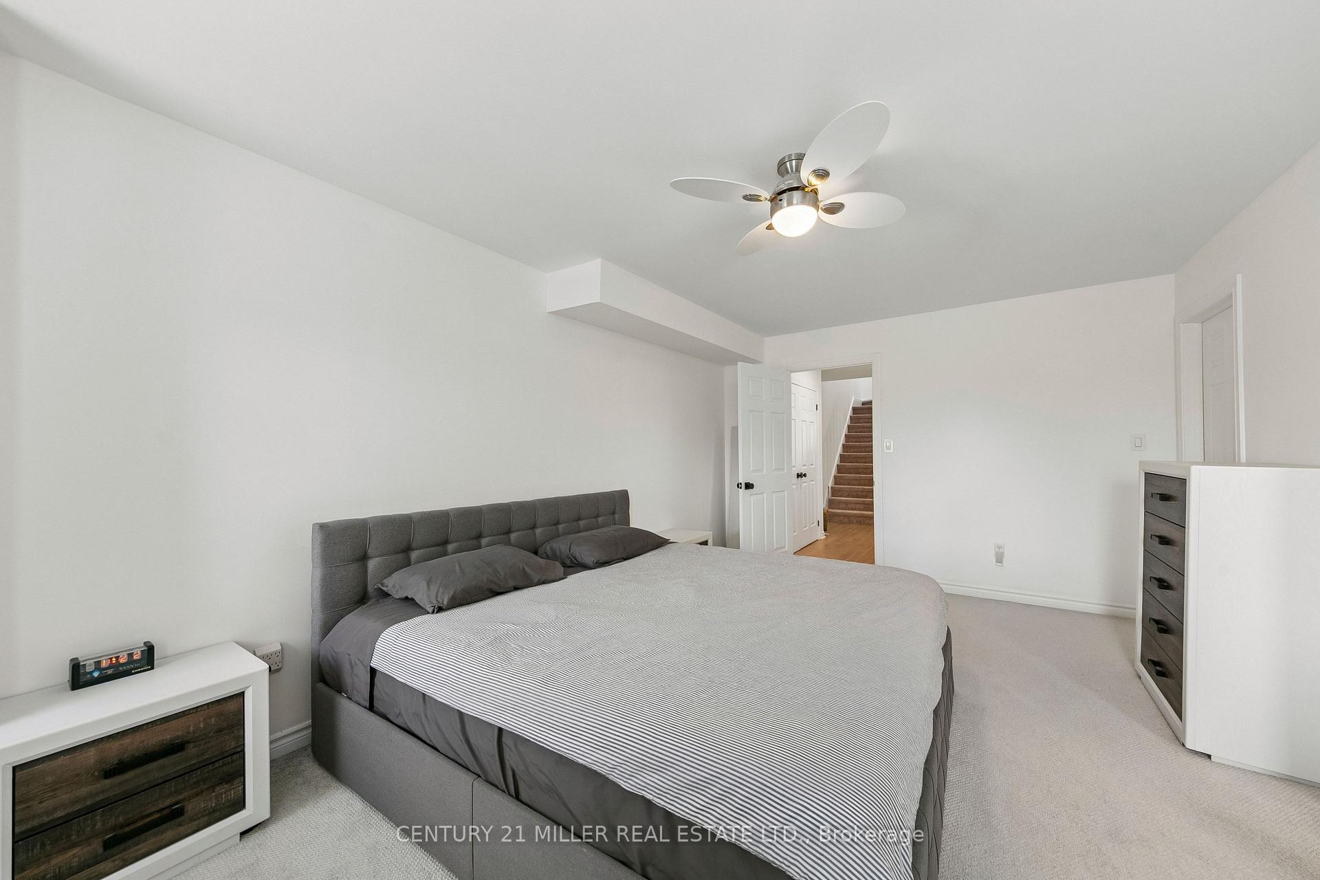 Photo 28 of Unit 37, 300 Ravineview Way, Oakville, Wedgewood Creek — HOMEH