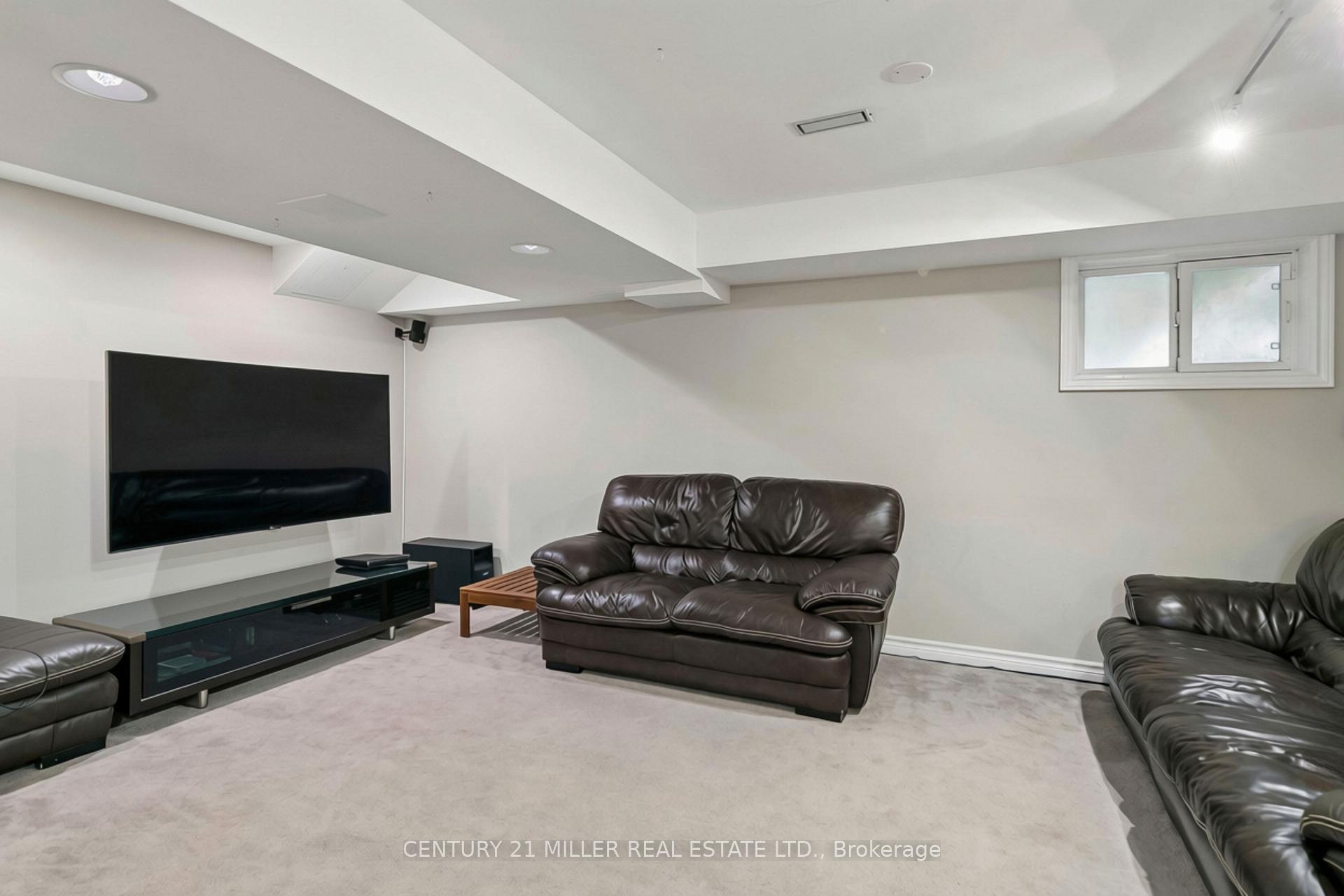 Photo 38 of Unit 37, 300 Ravineview Way, Oakville, Wedgewood Creek — HOMEH