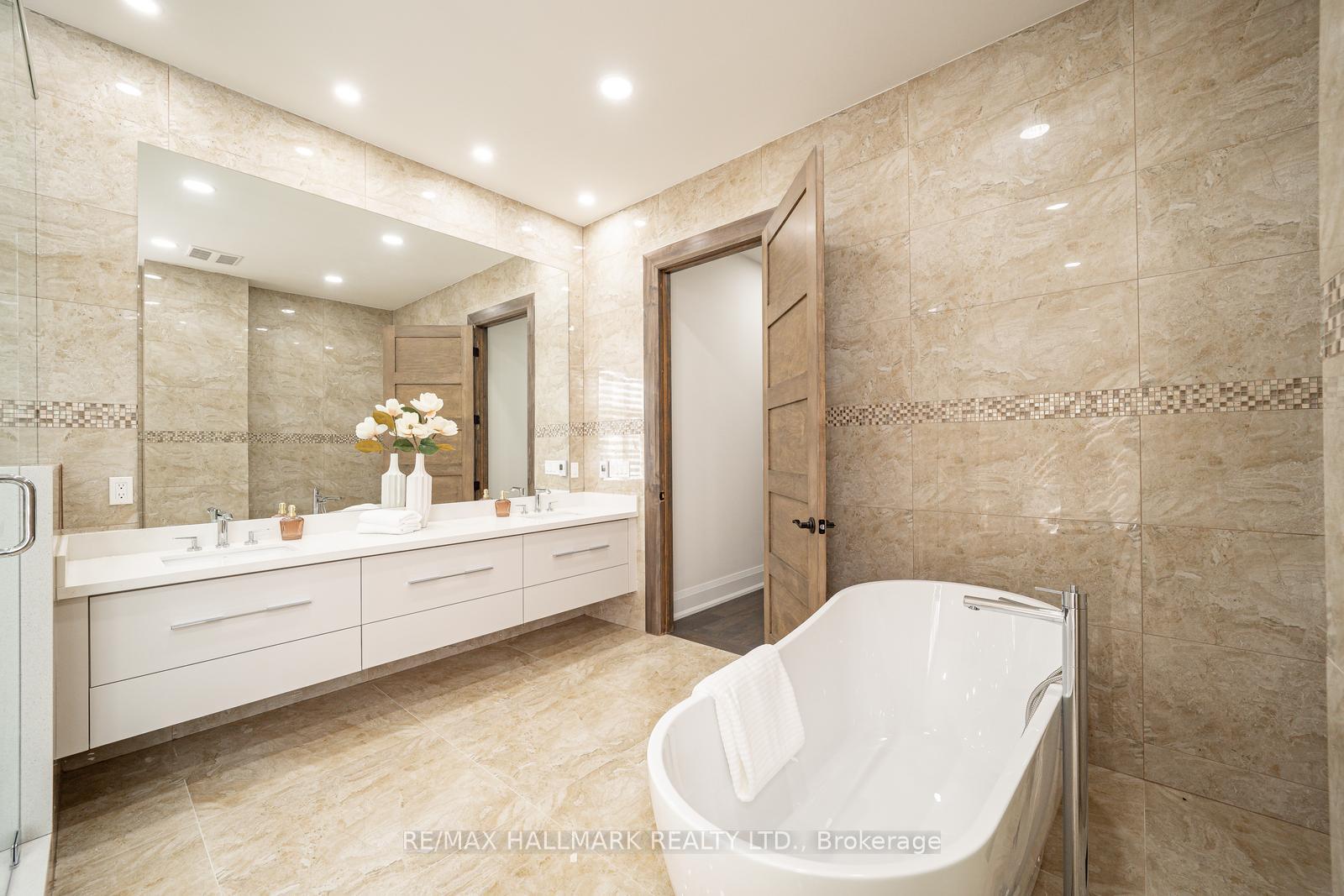 Photo 32 of 72 Grayfield Drive, Whitchurch-Stouffville, Ballantrae — HOMEH