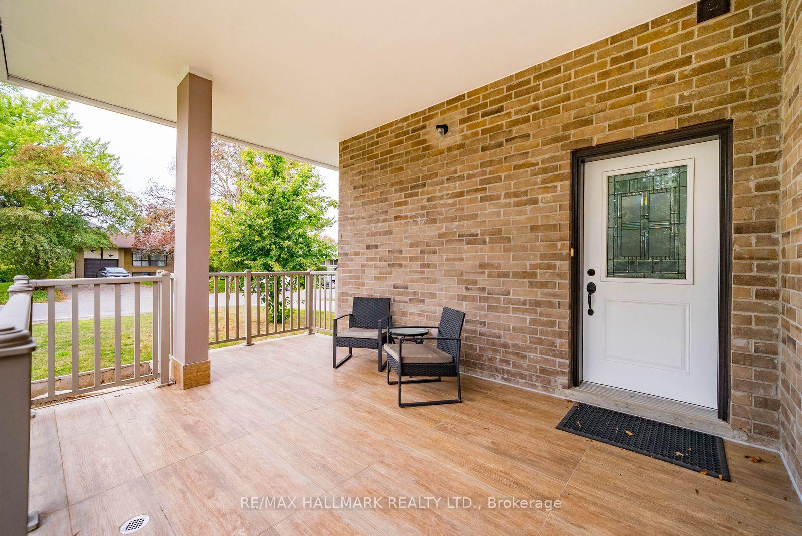 Photo 6 of 26 Lancer Drive, Vaughan, Maple — HOMEH