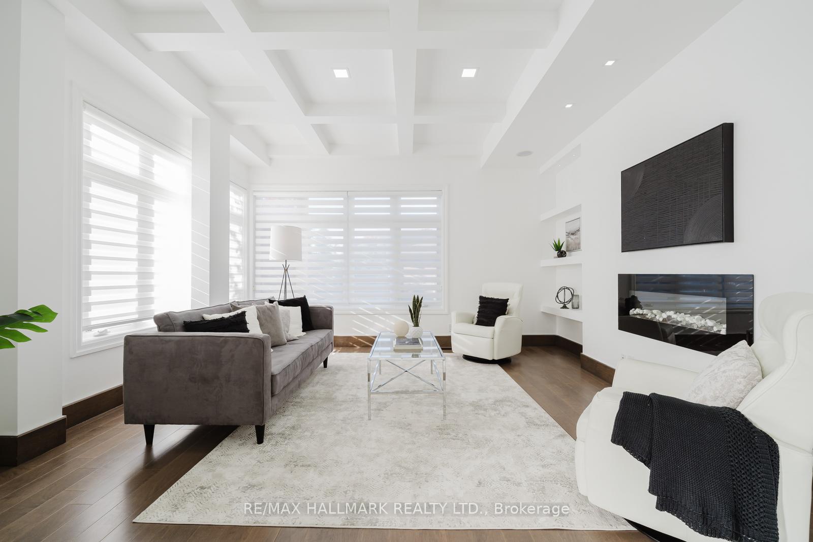Photo 10 of 26 Lancer Drive, Vaughan, Maple — HOMEH