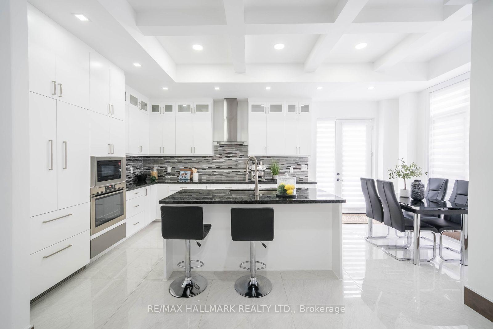 Photo 16 of 26 Lancer Drive, Vaughan, Maple — HOMEH