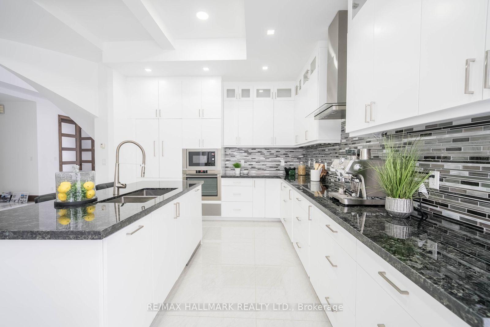 Photo 18 of 26 Lancer Drive, Vaughan, Maple — HOMEH