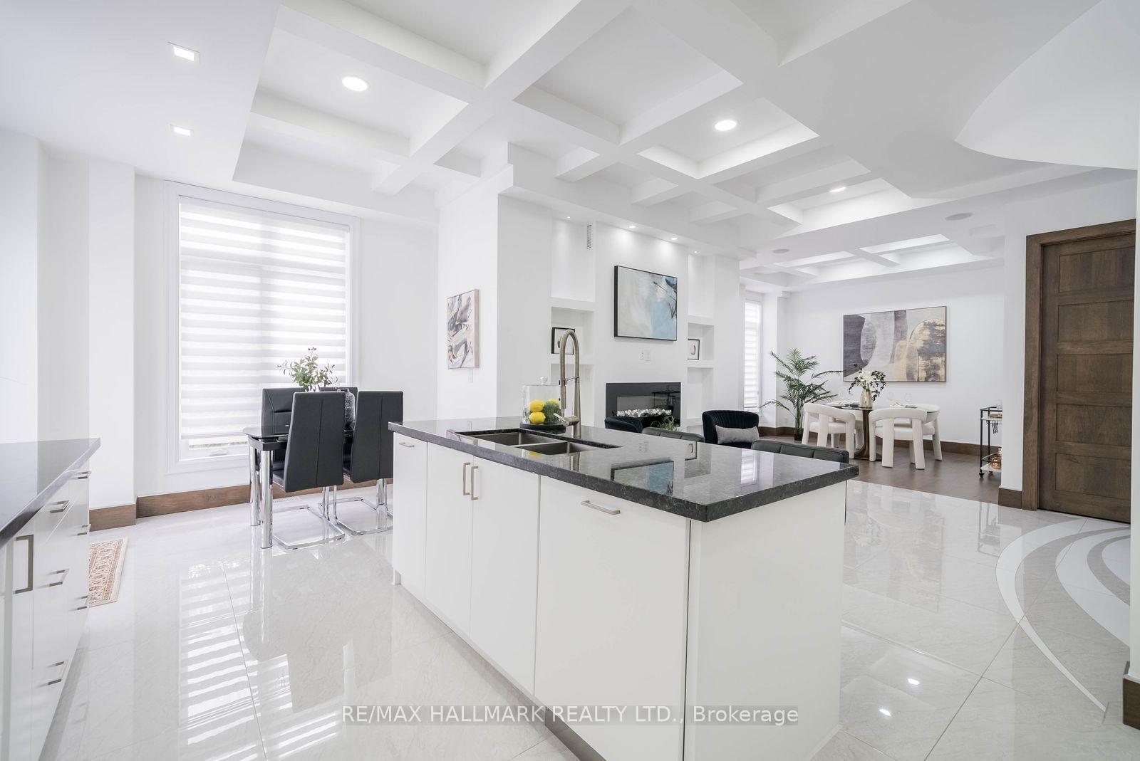 Photo 20 of 26 Lancer Drive, Vaughan, Maple — HOMEH