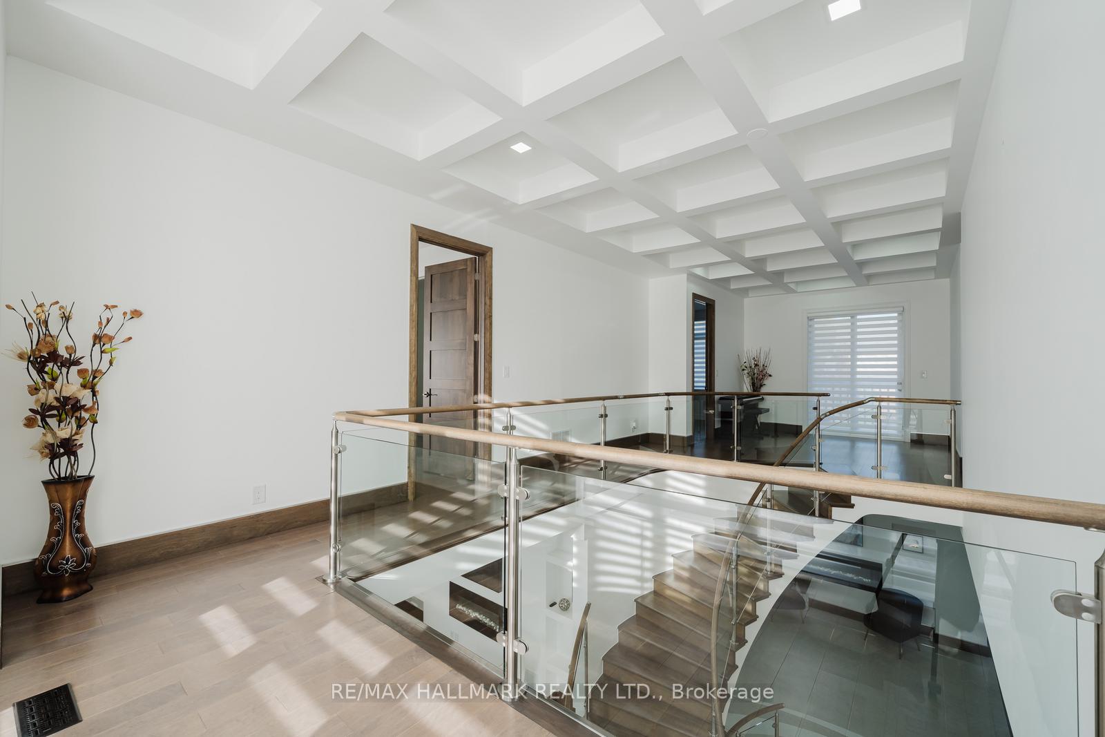 Photo 29 of 26 Lancer Drive, Vaughan, Maple — HOMEH