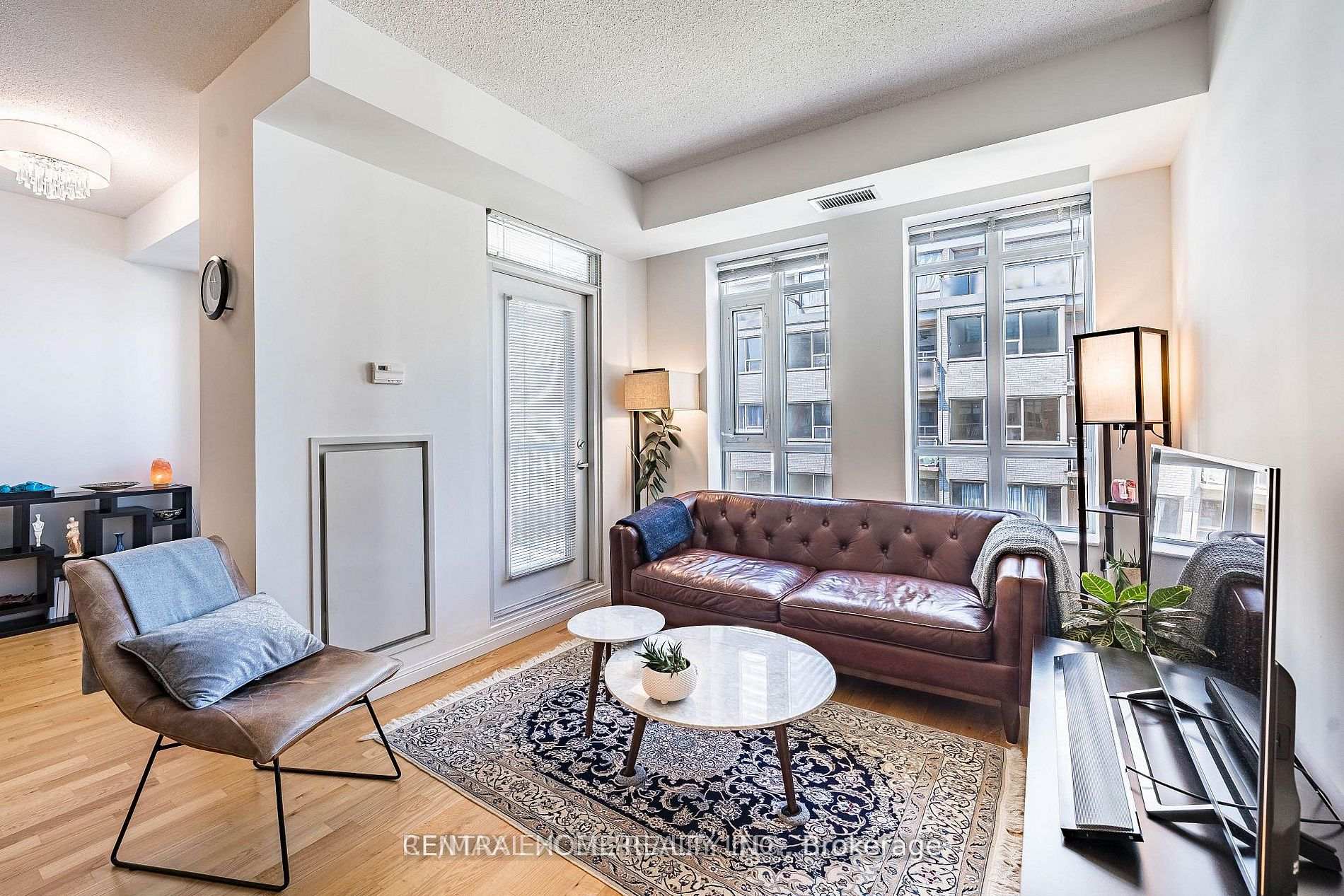 Photo 5 of Unit 426, 900 Mount Pleasant Road, Toronto, Mount Pleasant West — HOMEH