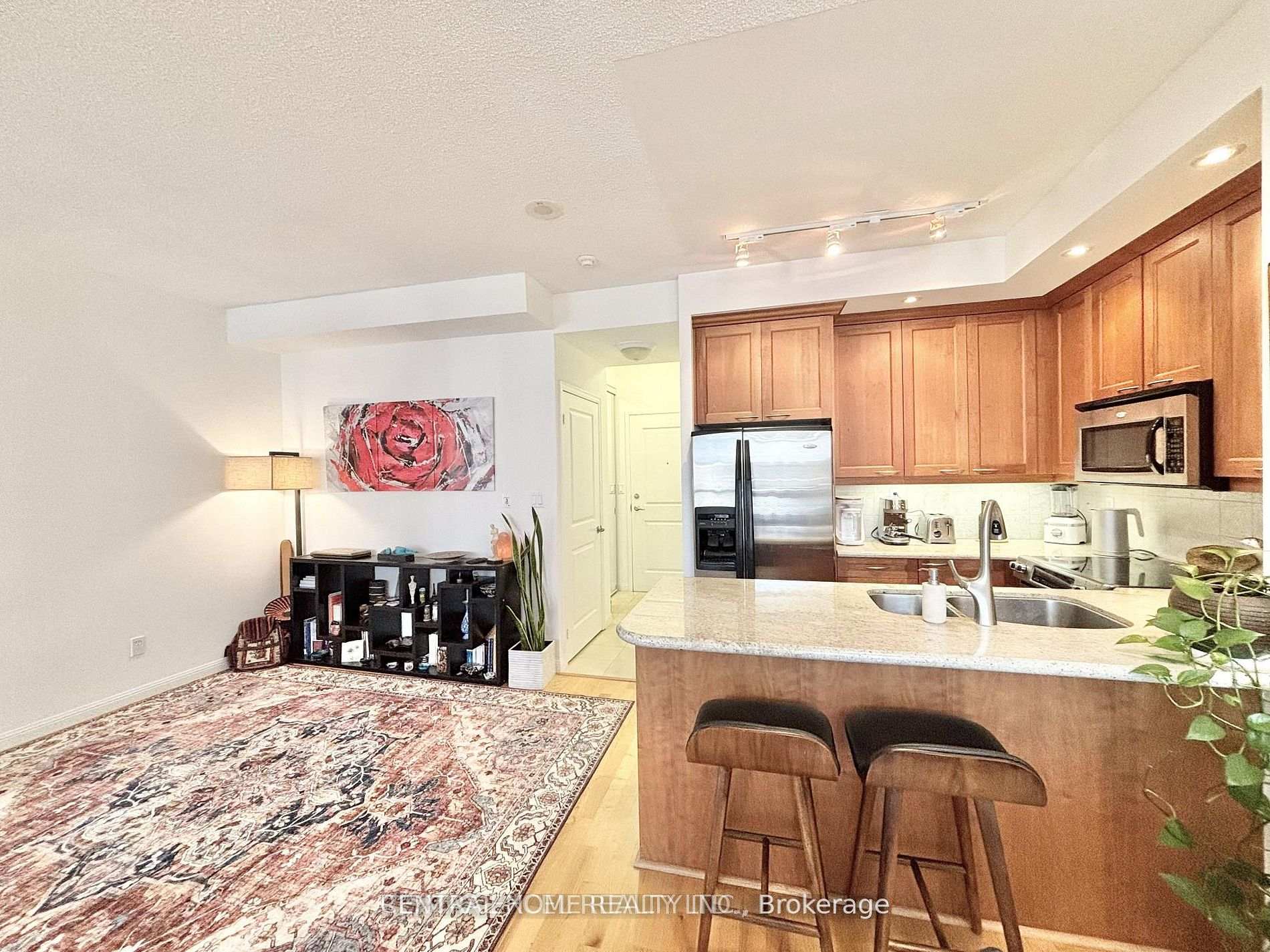 Photo 7 of Unit 426, 900 Mount Pleasant Road, Toronto, Mount Pleasant West — HOMEH