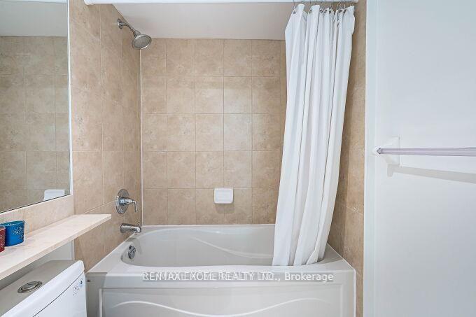Photo 18 of Unit 426, 900 Mount Pleasant Road, Toronto, Mount Pleasant West — HOMEH