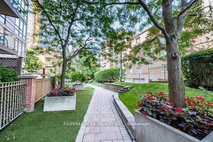 Photo 38 of Unit 426, 900 Mount Pleasant Road, Toronto, Mount Pleasant West — HOMEH
