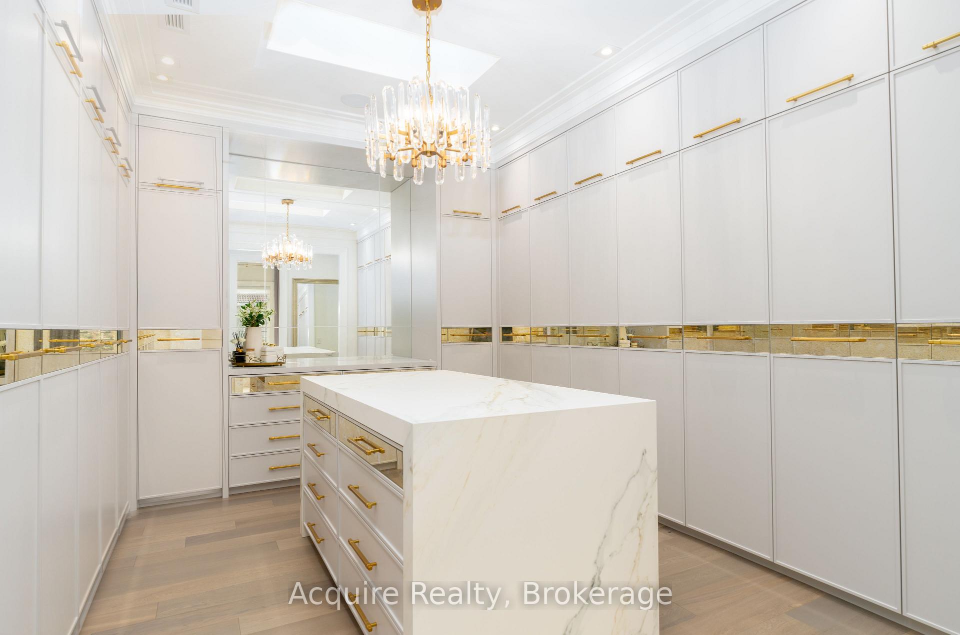 Photo 21 of 55 Leacroft Crescent, North York, Banbury-Don Mills — HOMEH
