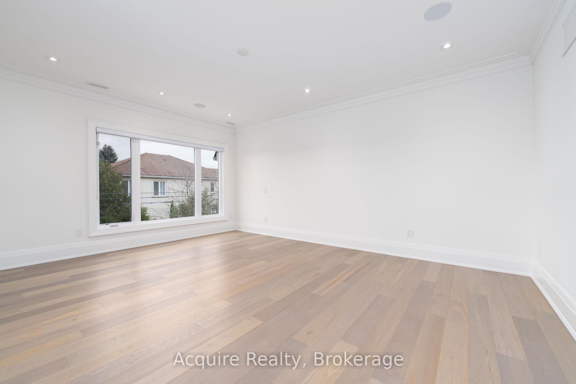 Photo 33 of 55 Leacroft Crescent, North York, Banbury-Don Mills — HOMEH
