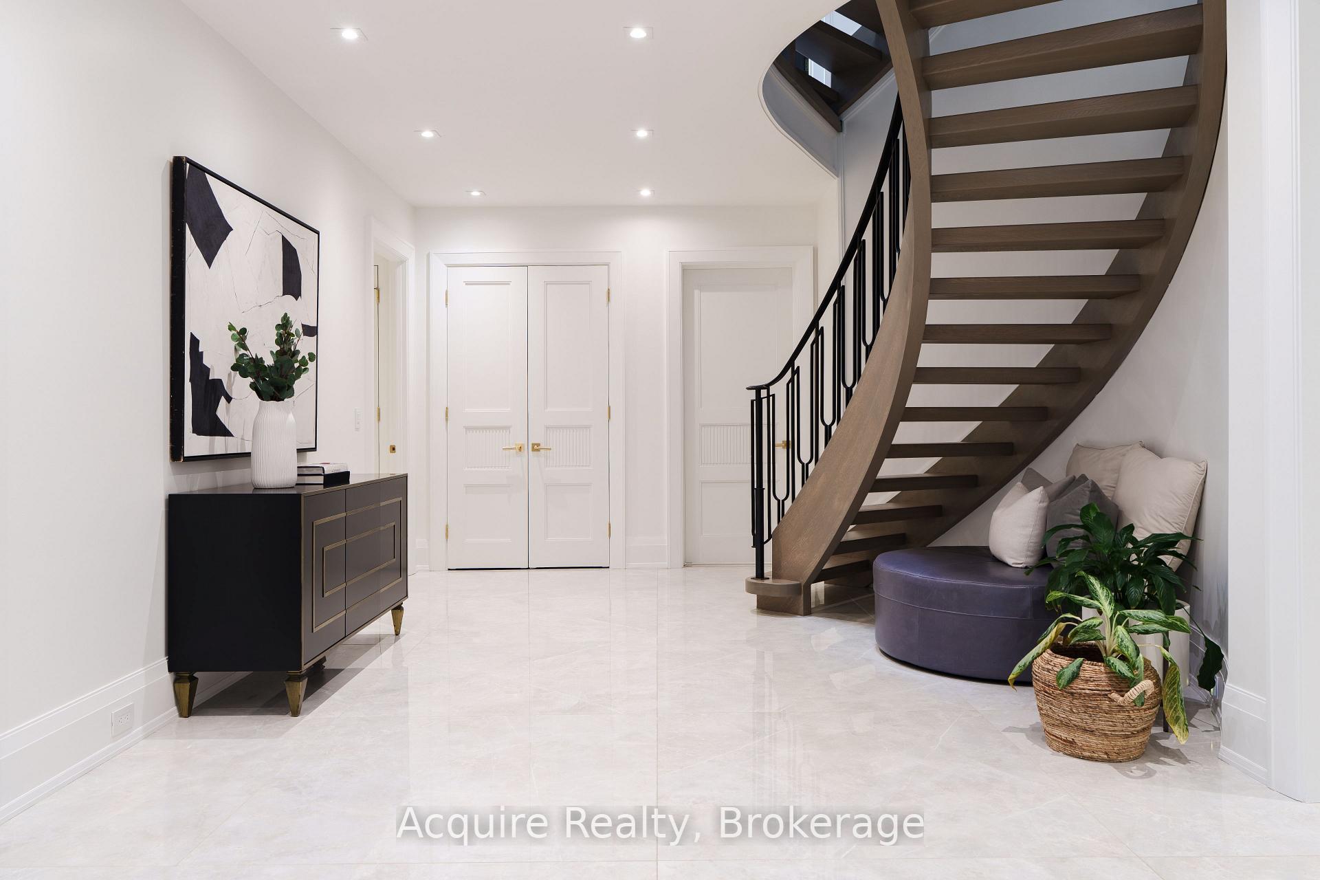 Photo 36 of 55 Leacroft Crescent, North York, Banbury-Don Mills — HOMEH