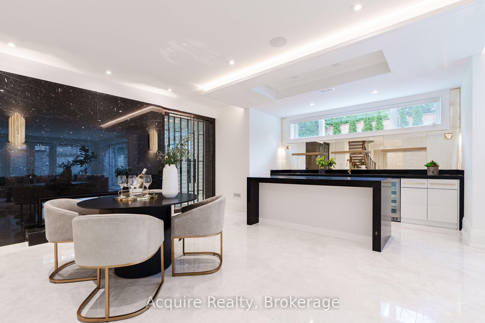 Photo 37 of 55 Leacroft Crescent, North York, Banbury-Don Mills — HOMEH