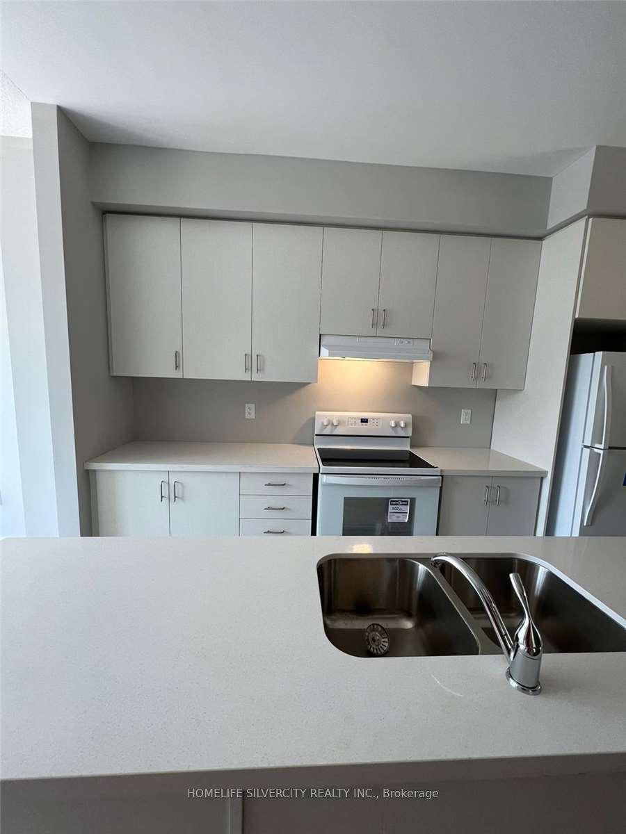 Photo 4 of Unit 6, 527 Shaver Road, Hamilton, Ancaster — HOMEH