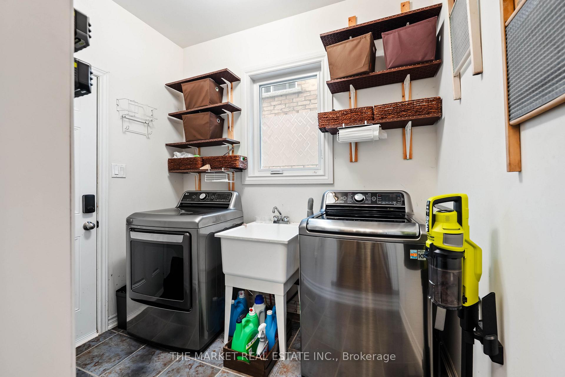 Photo 25 of 877 O'Reilly Crescent, Shelburne — HOMEH
