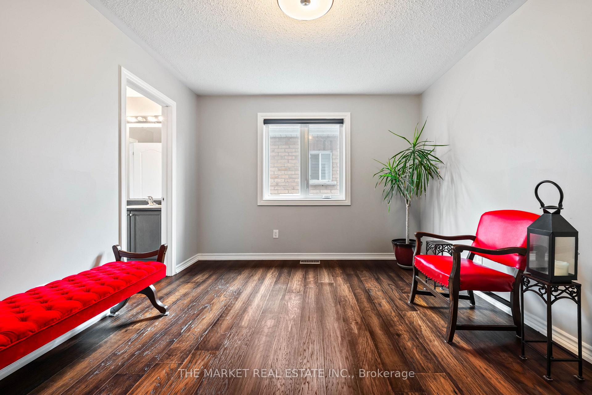 Photo 35 of 877 O'Reilly Crescent, Shelburne — HOMEH