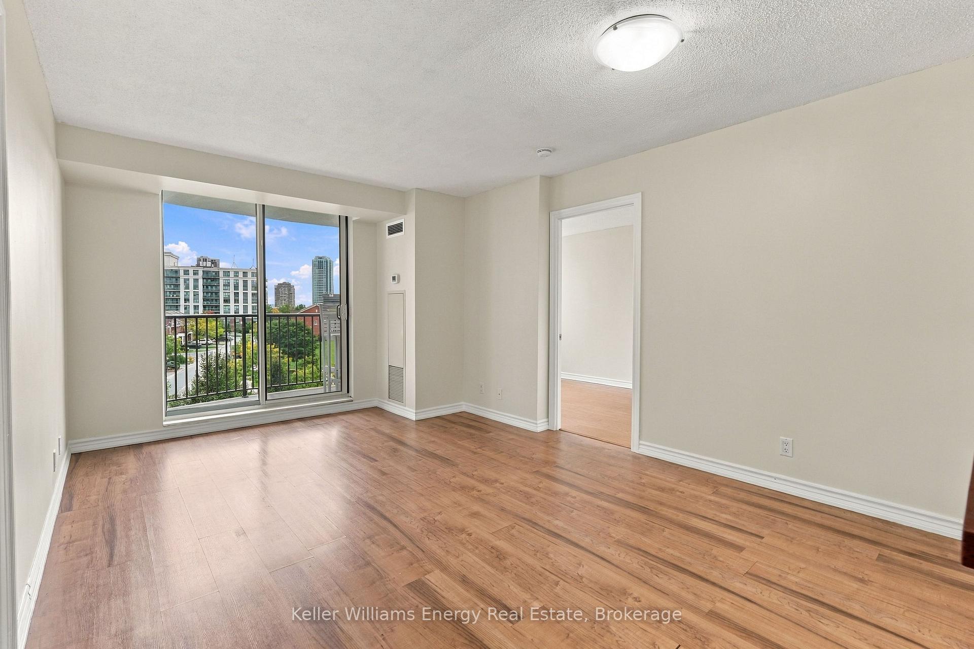 Photo 8 of Unit 402, 16 Dallimore Circle, North York, Banbury-Don Mills — HOMEH