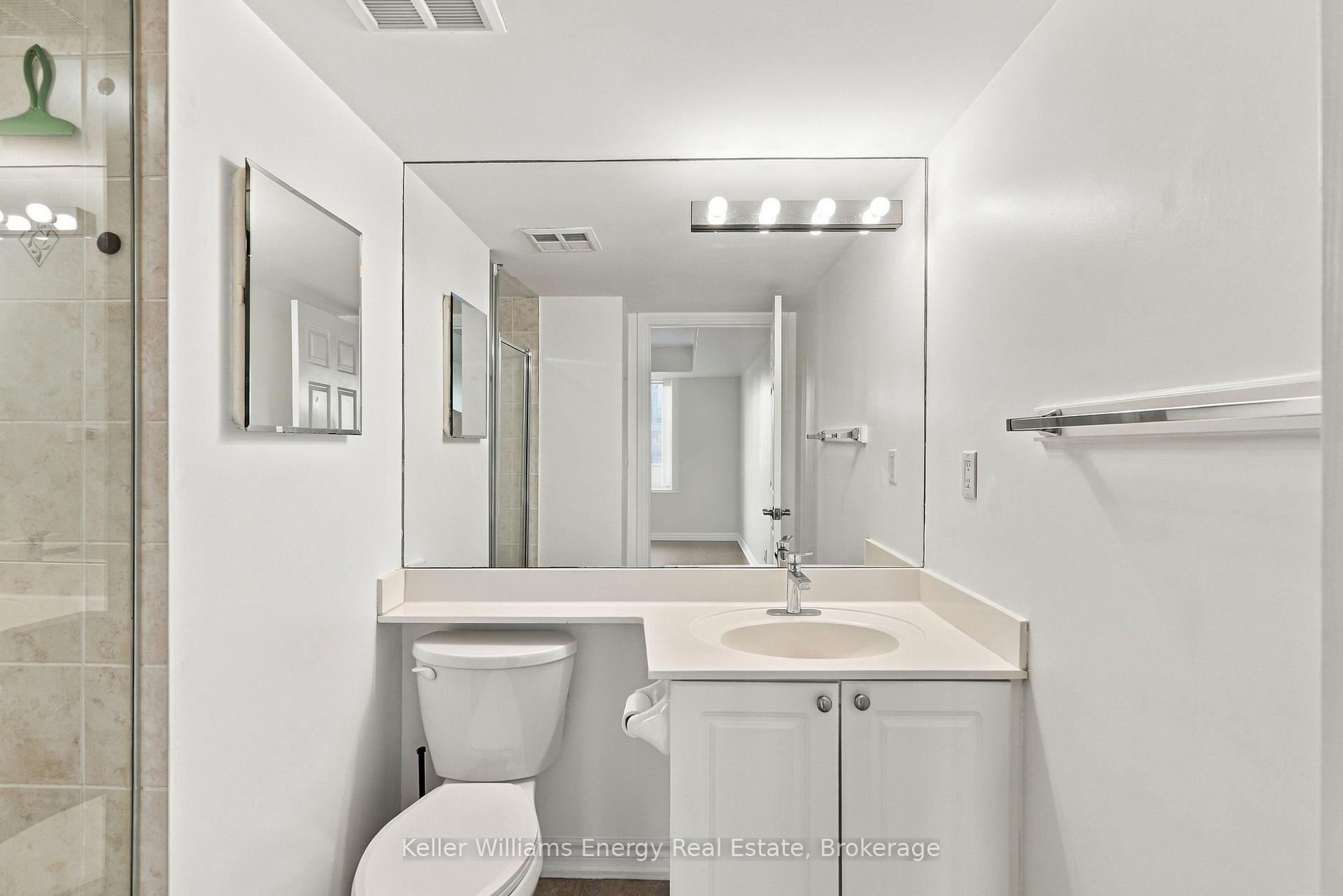 Photo 15 of Unit 402, 16 Dallimore Circle, North York, Banbury-Don Mills — HOMEH
