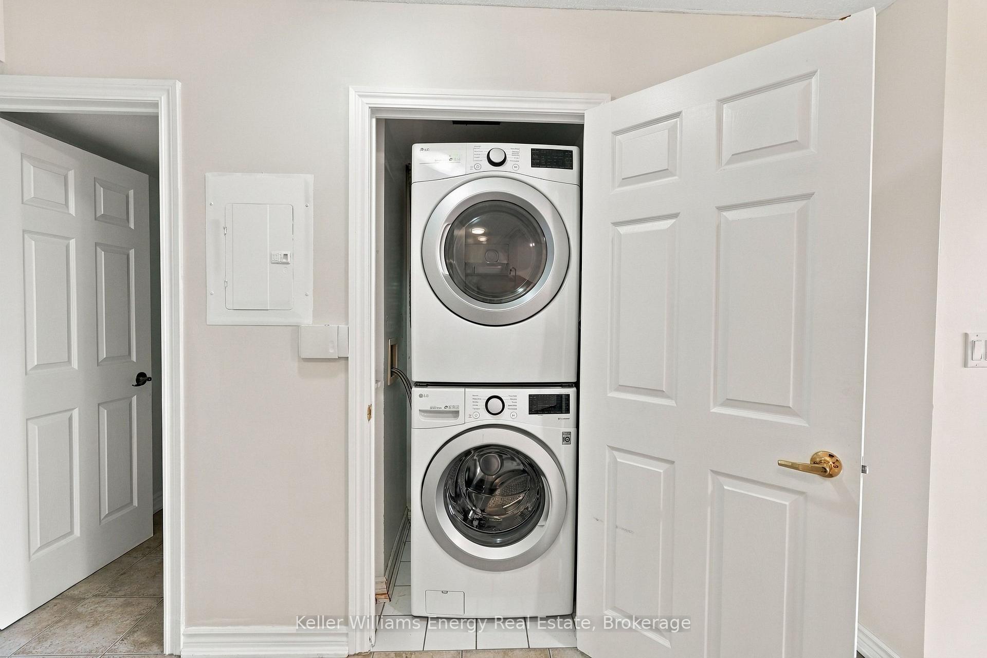 Photo 17 of Unit 402, 16 Dallimore Circle, North York, Banbury-Don Mills — HOMEH
