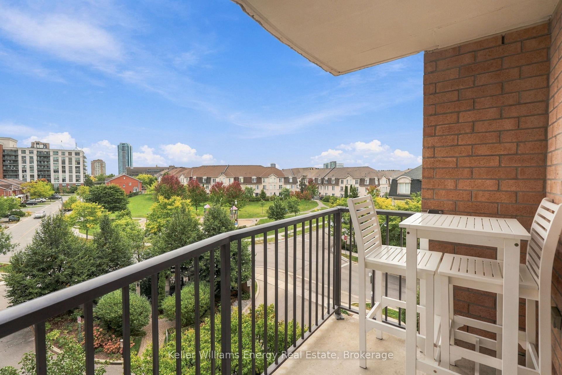 Photo 18 of Unit 402, 16 Dallimore Circle, North York, Banbury-Don Mills — HOMEH