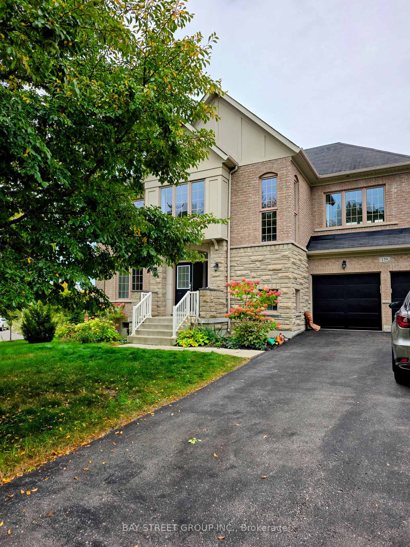 Photo 2 of 159 Riding Mountain Drive, Richmond Hill, Jefferson — HOMEH