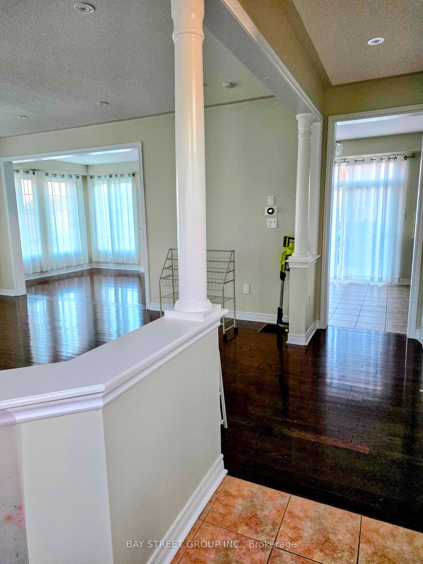 Photo 3 of 159 Riding Mountain Drive, Richmond Hill, Jefferson — HOMEH