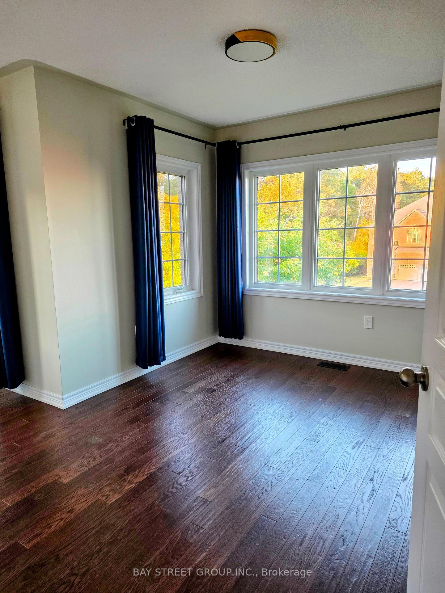 Photo 21 of 159 Riding Mountain Drive, Richmond Hill, Jefferson — HOMEH