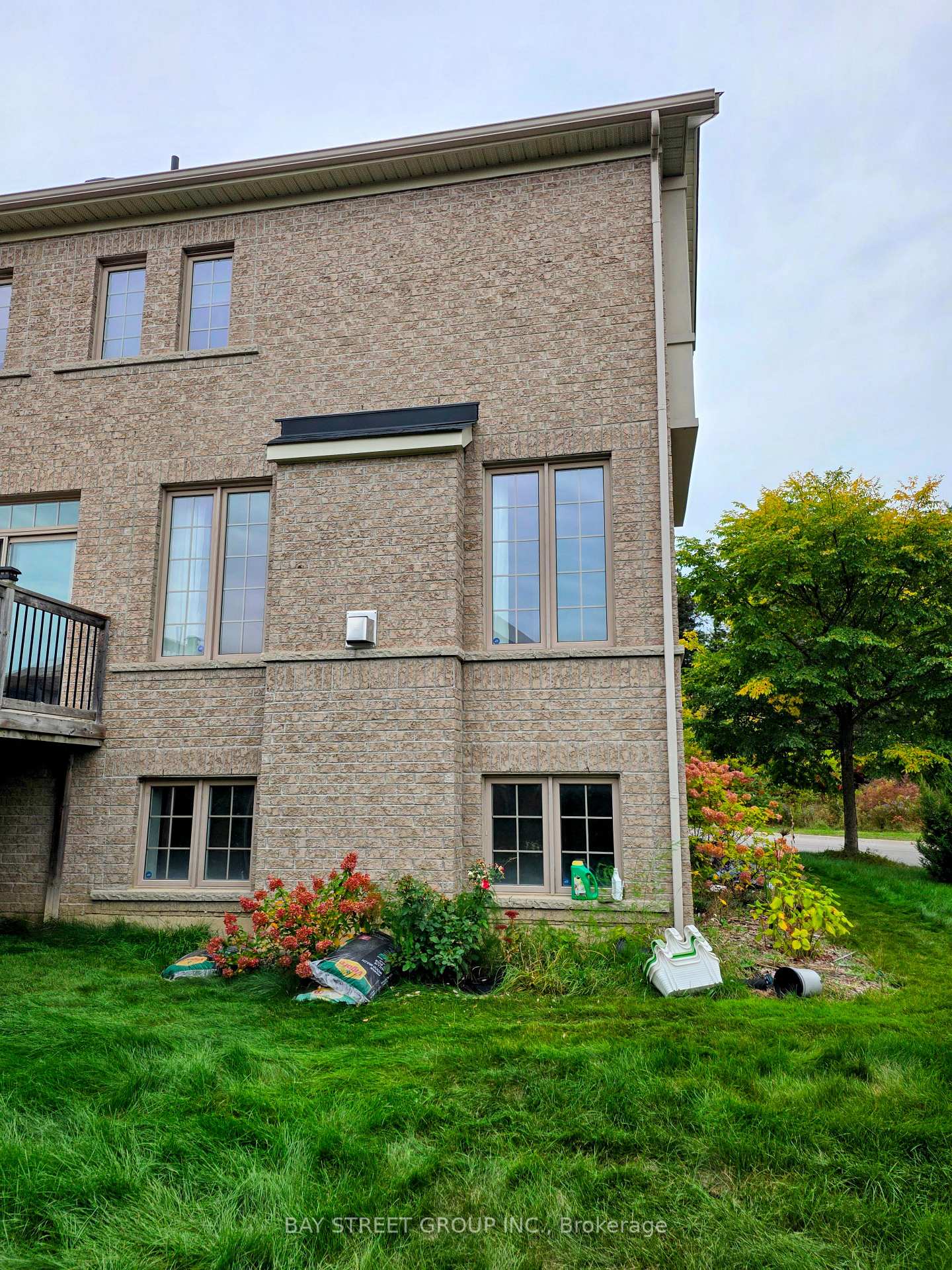 Photo 33 of 159 Riding Mountain Drive, Richmond Hill, Jefferson — HOMEH