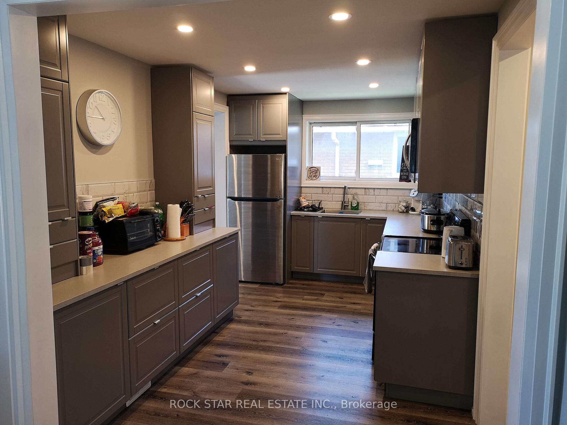 Photo 5 of Unit Main, 258 Carson Drive, Hamilton, Lisgar — HOMEH