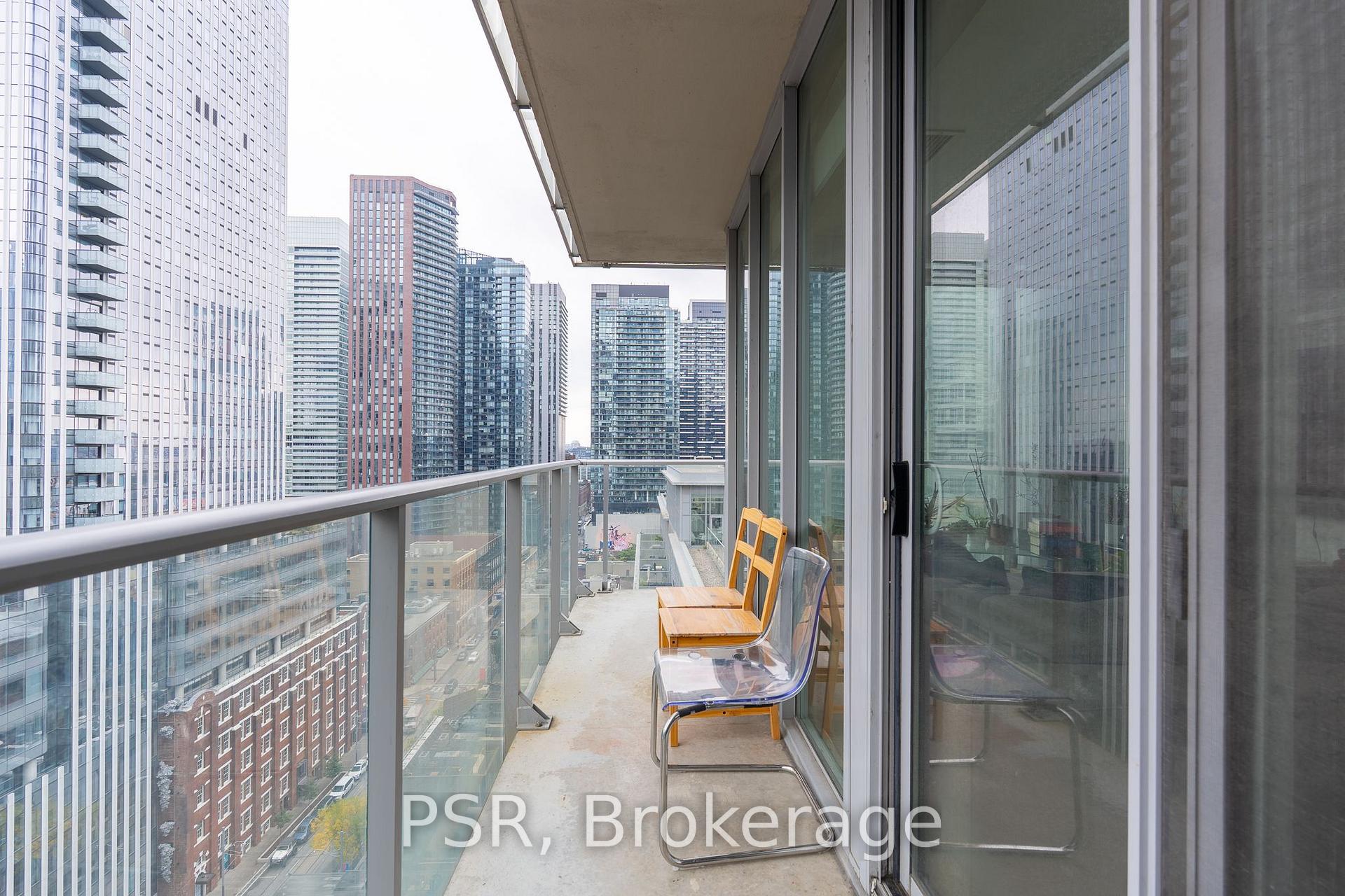 Photo 11 of Unit 1803, 126 Simcoe Street, Toronto, Waterfront Communities — HOMEH