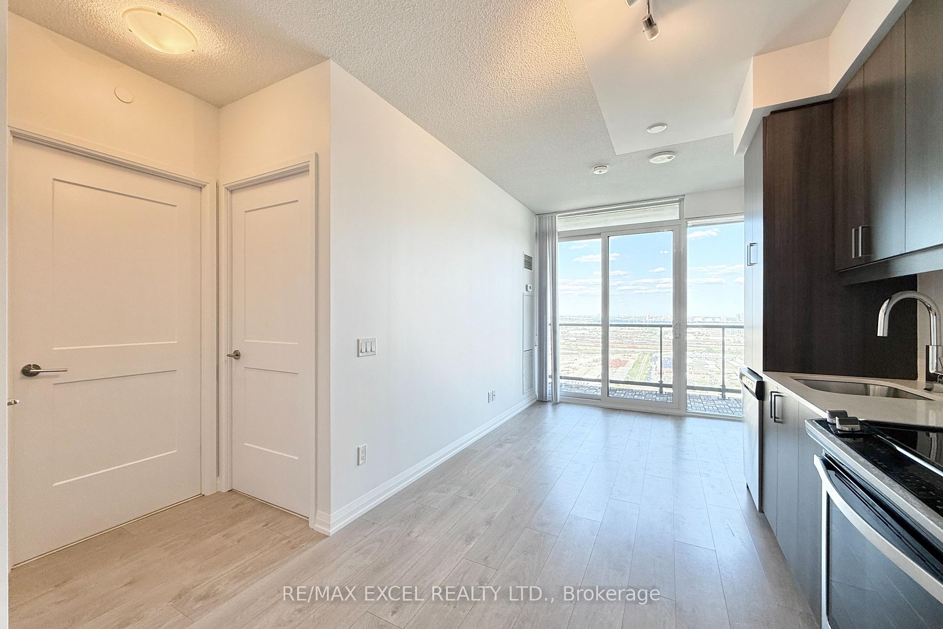 Photo 9 of Unit 3201, 7895 Jane Street, Vaughan, Concord — HOMEH