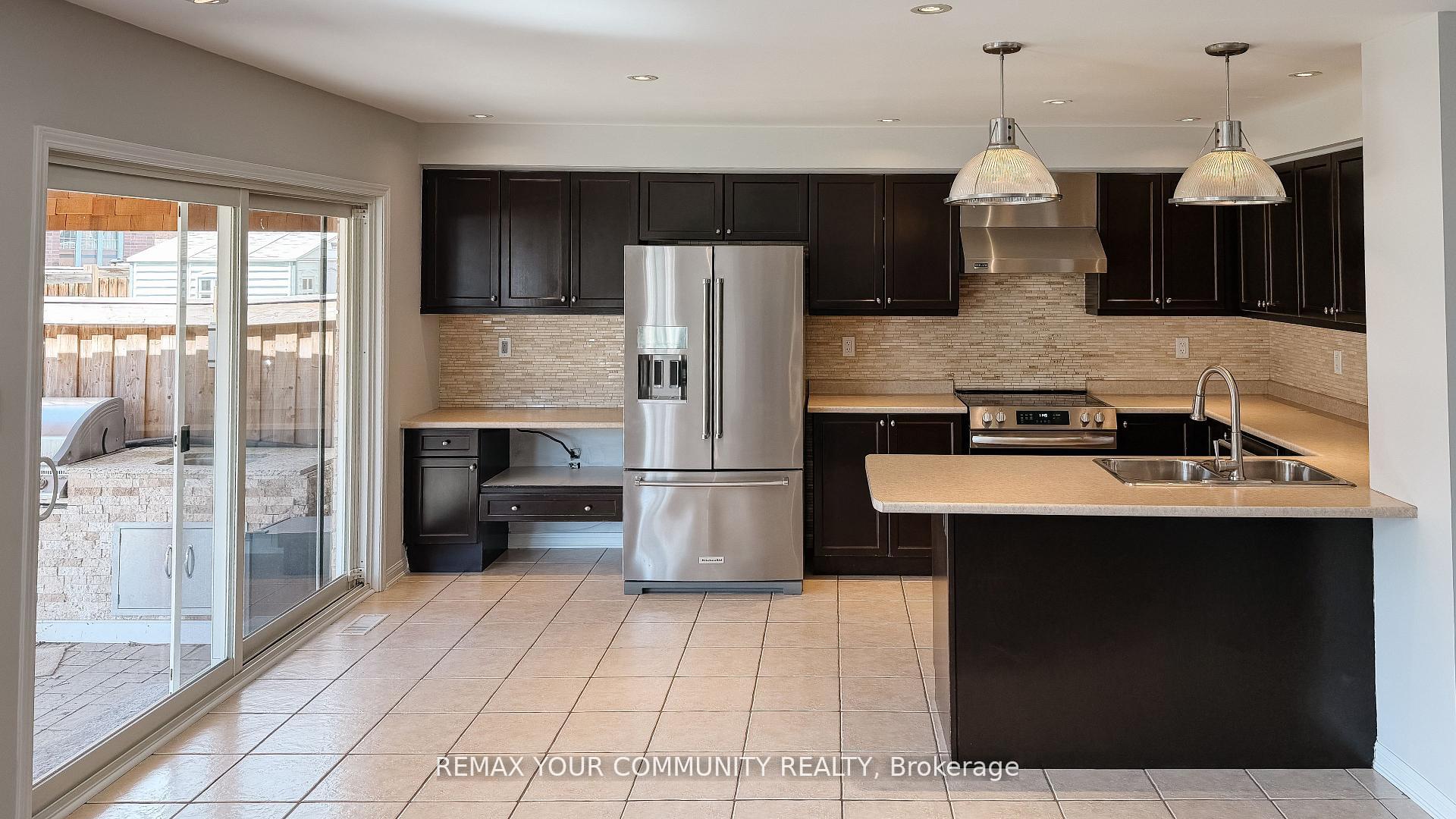 Photo 9 of 18 Gordon Drive, New Tecumseth, Alliston — HOMEH