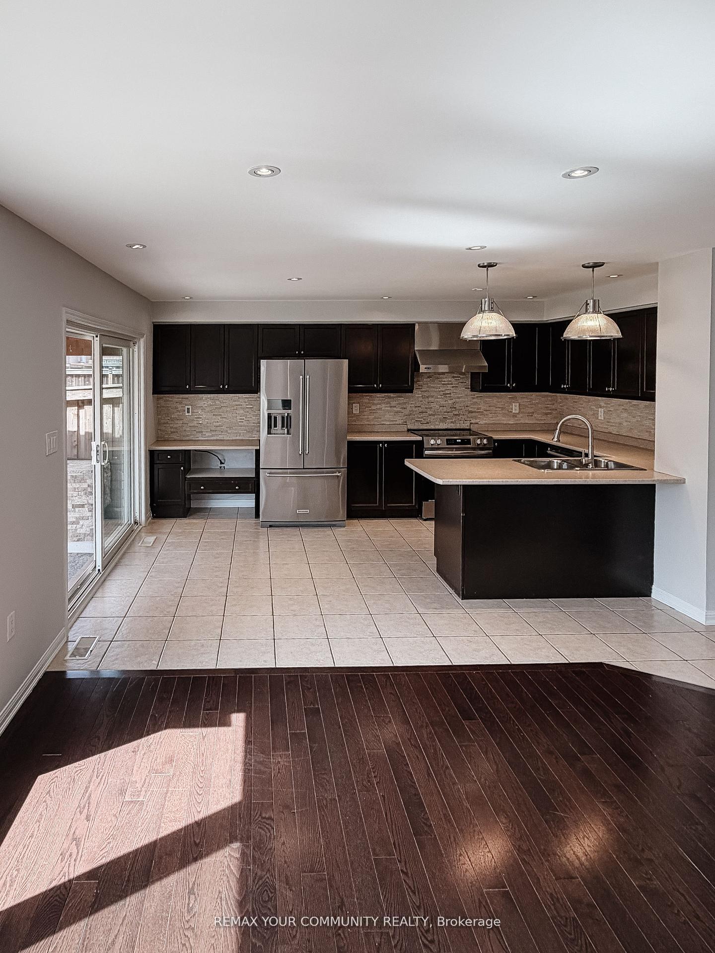 Photo 12 of 18 Gordon Drive, New Tecumseth, Alliston — HOMEH