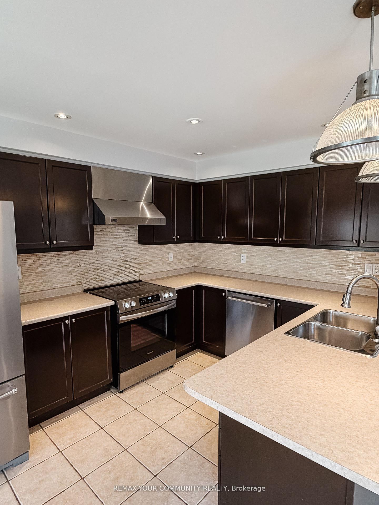 Photo 15 of 18 Gordon Drive, New Tecumseth, Alliston — HOMEH