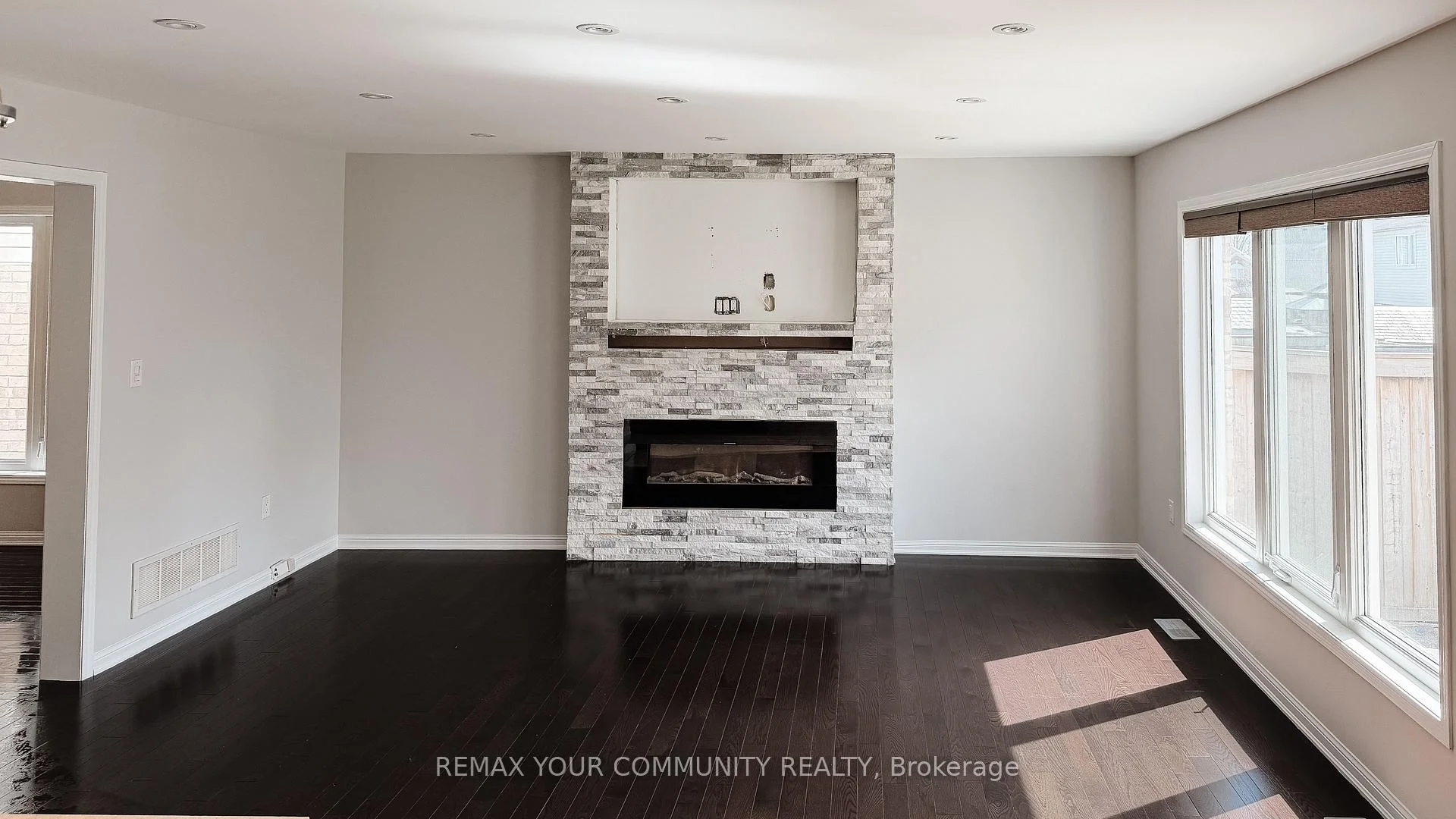 Photo 20 of 18 Gordon Drive, New Tecumseth, Alliston — HOMEH