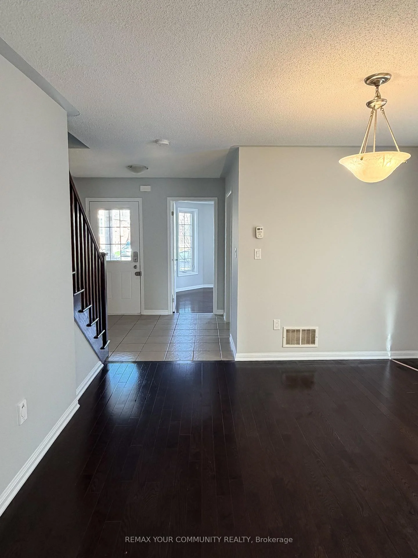 Photo 28 of 18 Gordon Drive, New Tecumseth, Alliston — HOMEH