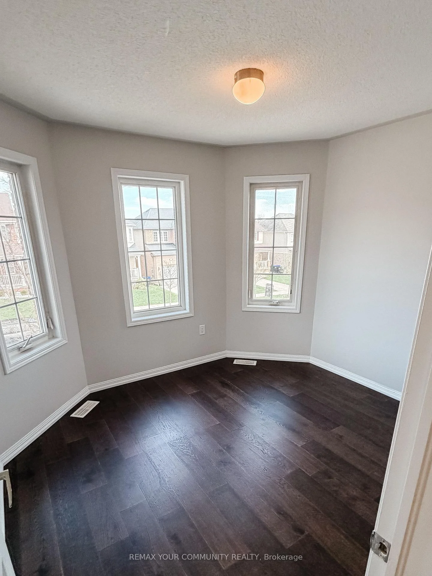 Photo 52 of 18 Gordon Drive, New Tecumseth, Alliston — HOMEH
