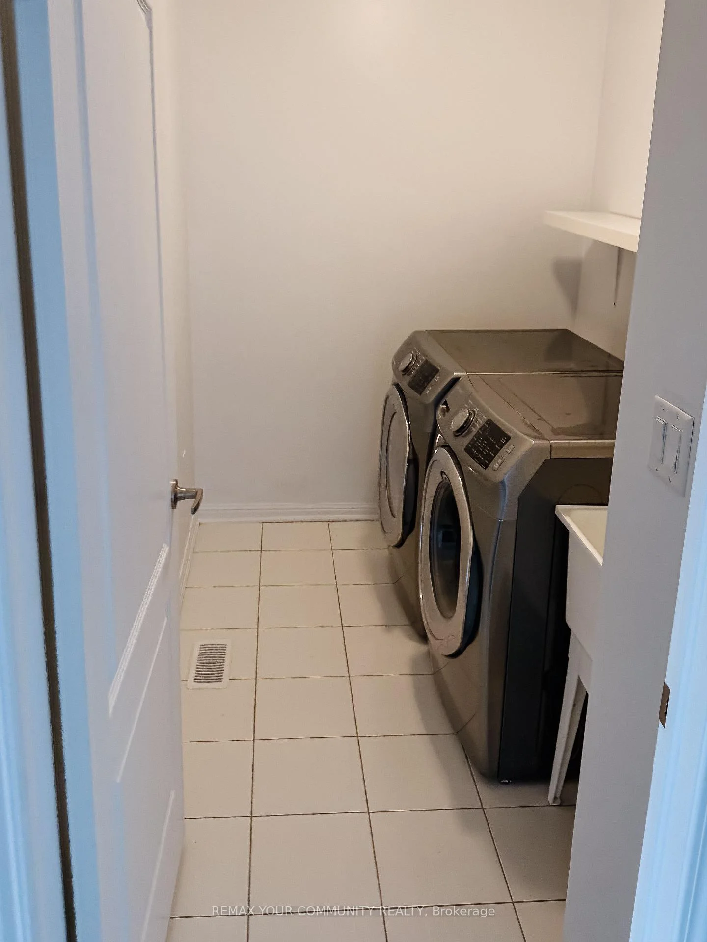 Photo 58 of 18 Gordon Drive, New Tecumseth, Alliston — HOMEH