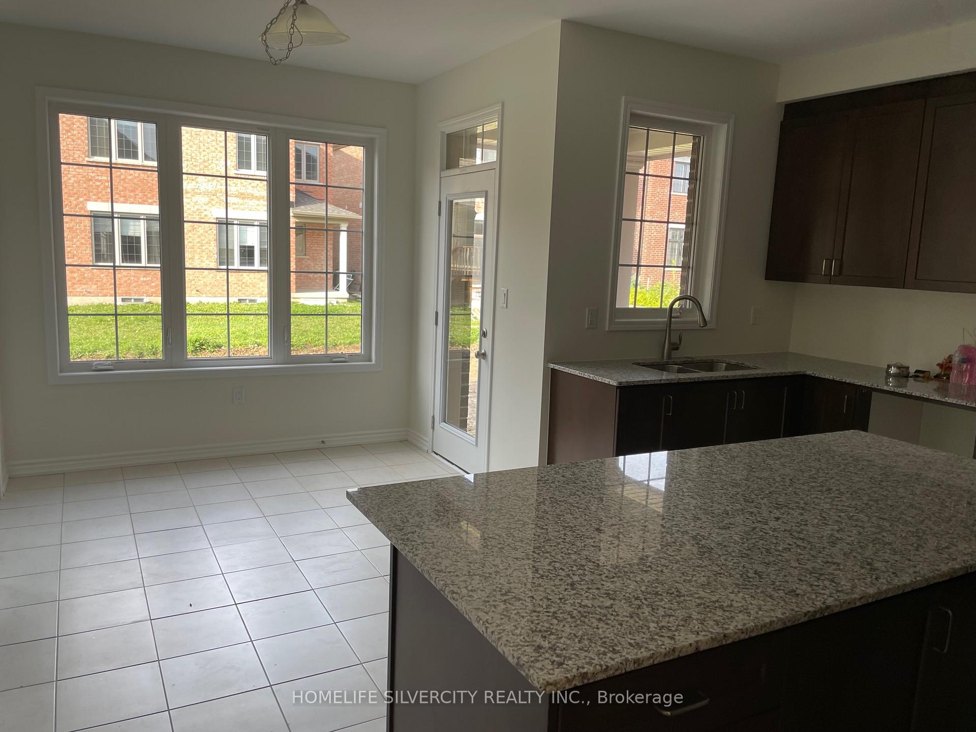 Photo 9 of 67 Ten Pines Road, Vaughan, Kleinburg — HOMEH